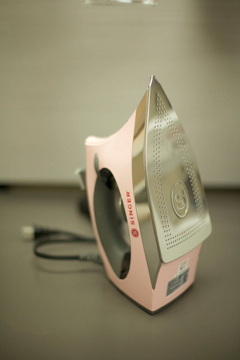 SINGER SteamCraft Steam Iron Pink/Gray – A N A G R A S S I A