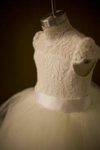 flower girl with lace collar