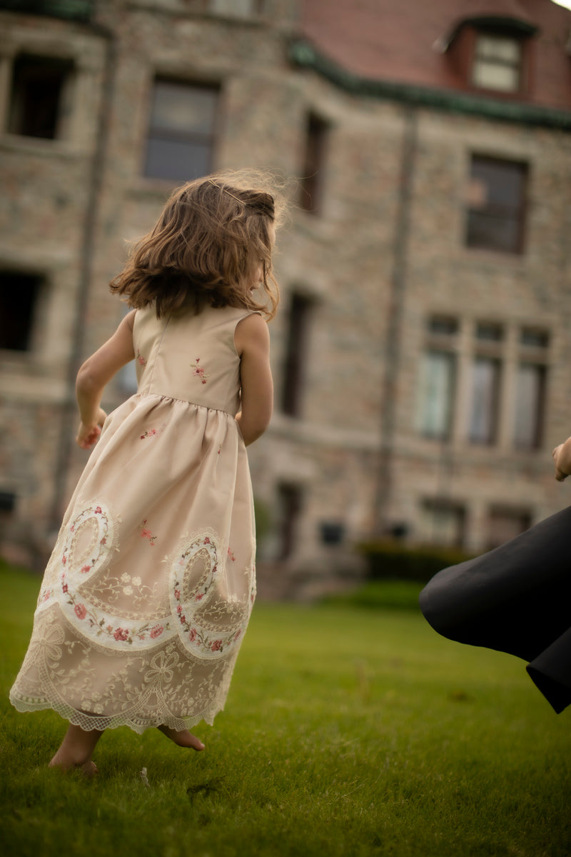 Anagrassia flower girl dress 2025